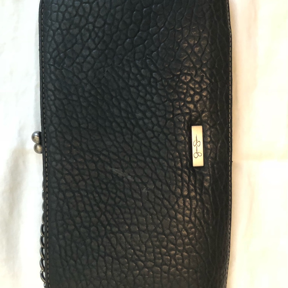 Black clutch